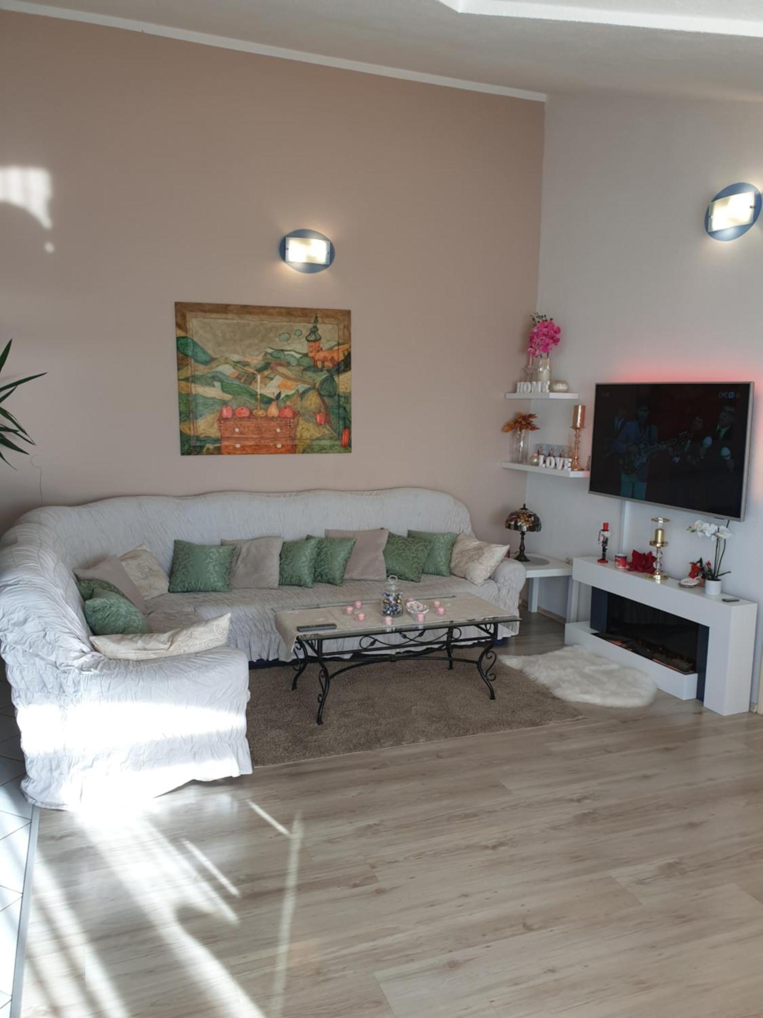 Apartmani Mlikotic Dugi Rat Habitación foto