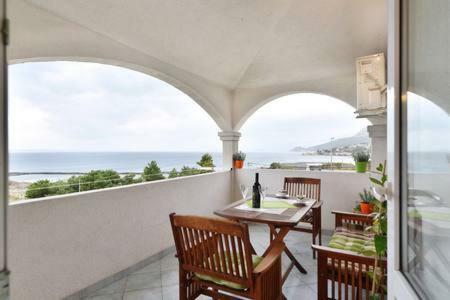 Apartmani Mlikotic Dugi Rat Exterior foto